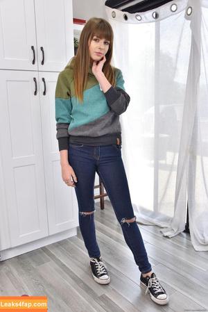 Alex Blake photo #0266