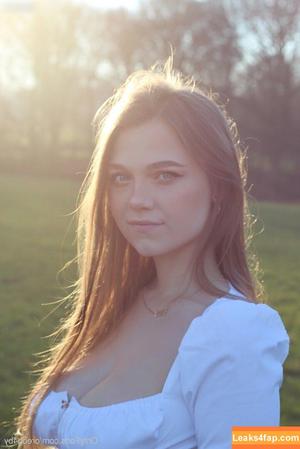 Alex Clark photo #0333