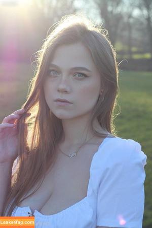 Alex Clark photo #0335