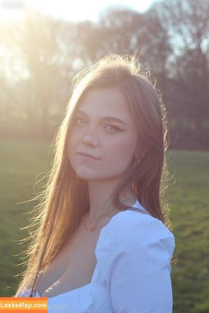 Alex Clark photo #0346