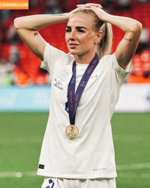 Alex Greenwood photo #0012