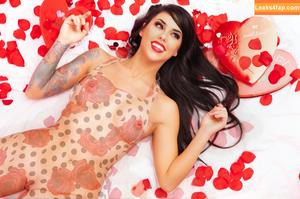 Alex Zedra photo #0708