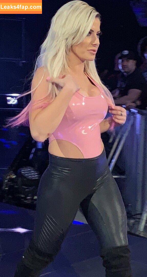 Alexa Bliss / WWE / alexa_bliss_wwe_ / alexafansite слитое фото фото #0067