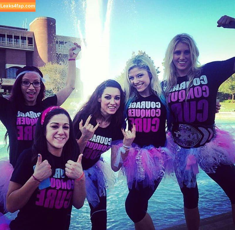 Alexa Bliss / WWE / alexa_bliss_wwe_ / alexafansite слитое фото фото #0127