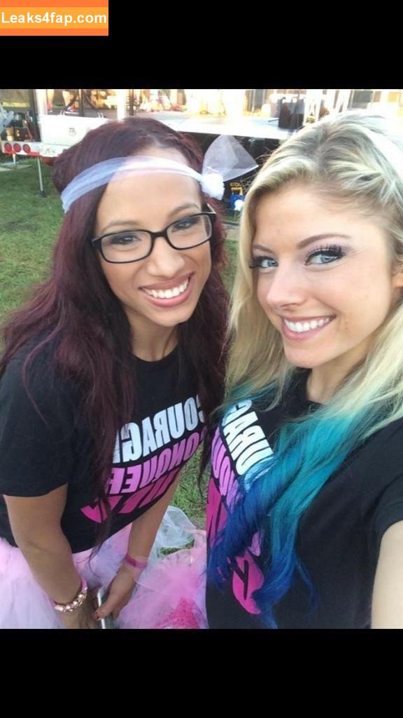 Alexa Bliss / WWE / alexa_bliss_wwe_ / alexafansite слитое фото фото #0131