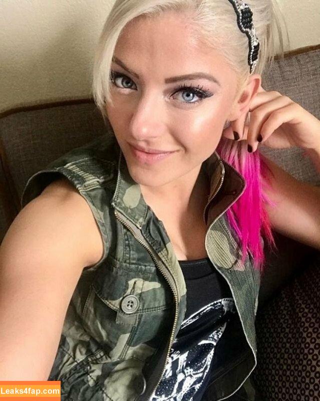 Alexa Bliss / WWE / alexa_bliss_wwe_ / alexafansite слитое фото фото #0176