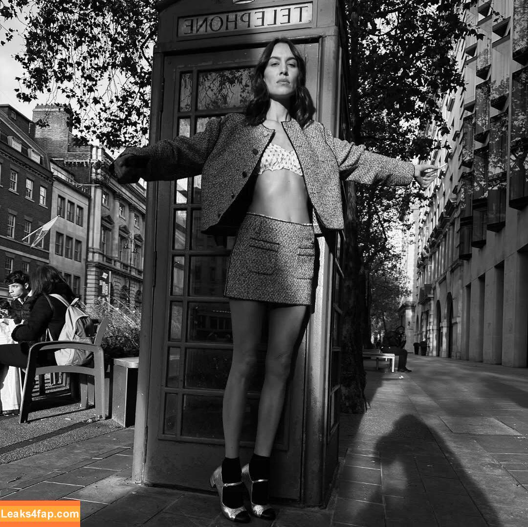 Alexa Chung / alexachung / https: leaked photo photo #0176