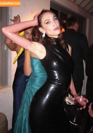 Alexa Chung photo #0053