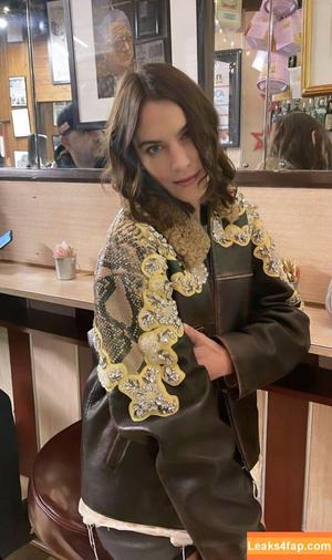 Alexa Chung фото #0139