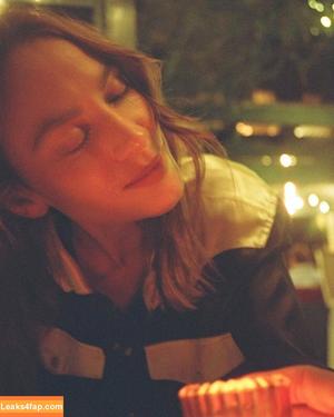 Alexa Chung photo #0185