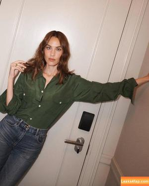 Alexa Chung photo #0188