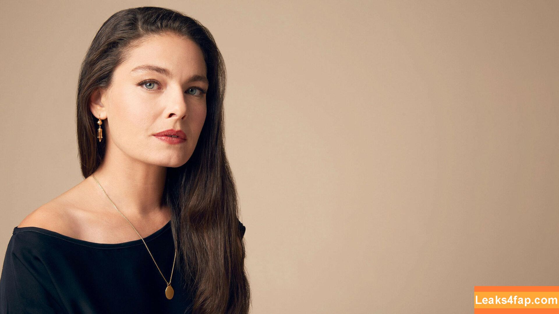 Alexa Davalos / alexakdavalos leaked photo photo #0010