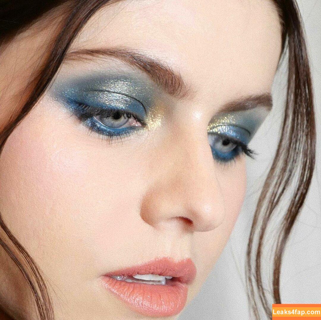 Alexandra Daddario / alexandradaddario leaked photo photo #0035