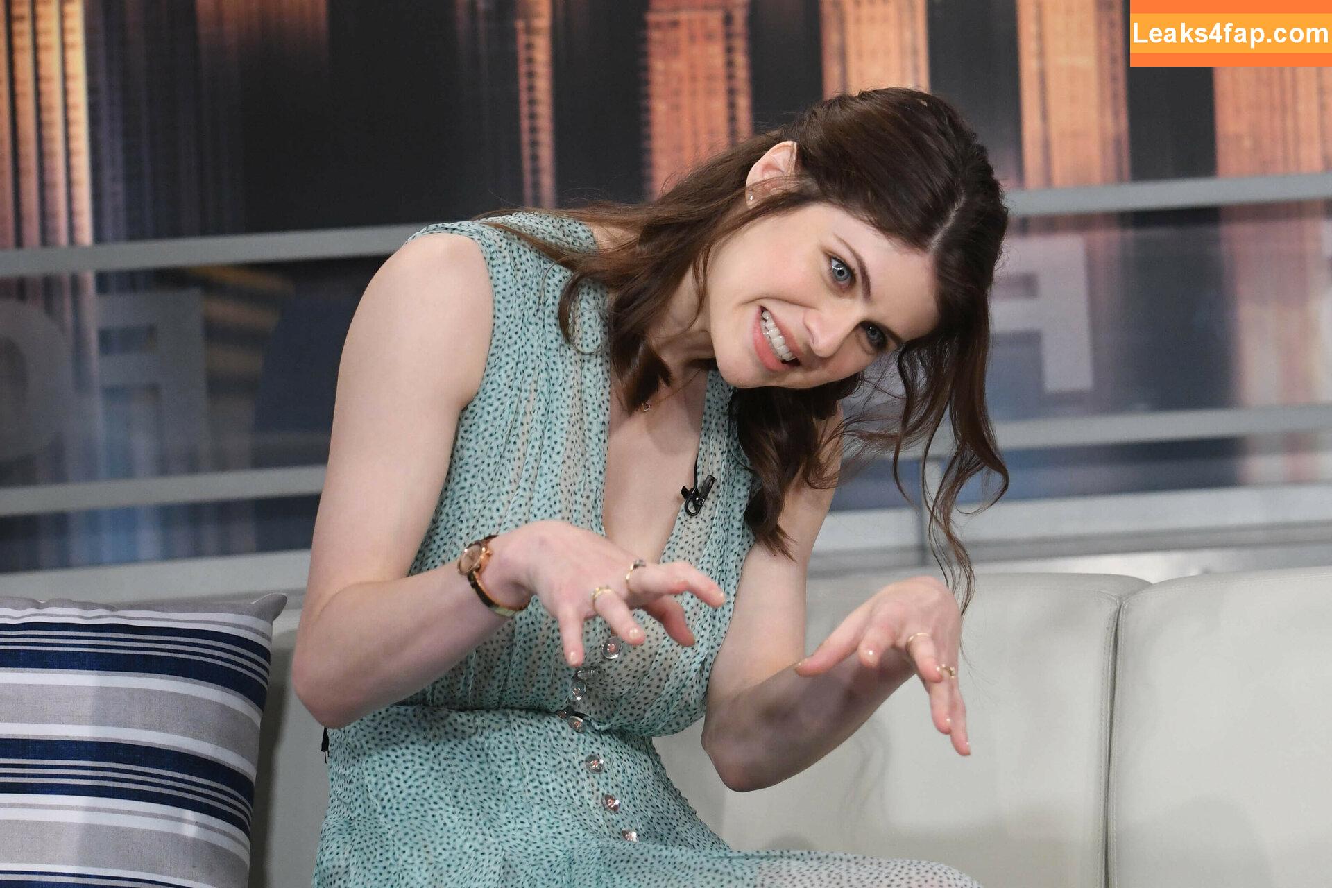 Alexandra Daddario / alexandradaddario слитое фото фото #0136