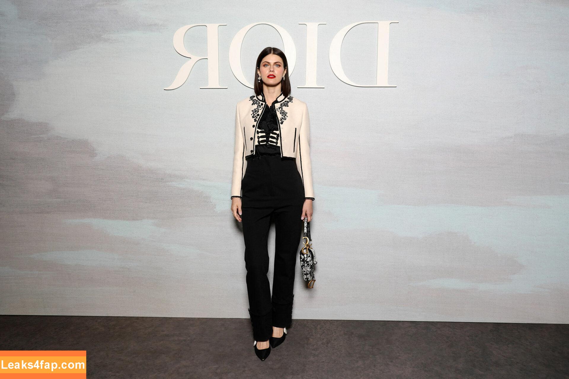 Alexandra Daddario / alexandradaddario слитое фото фото #0536