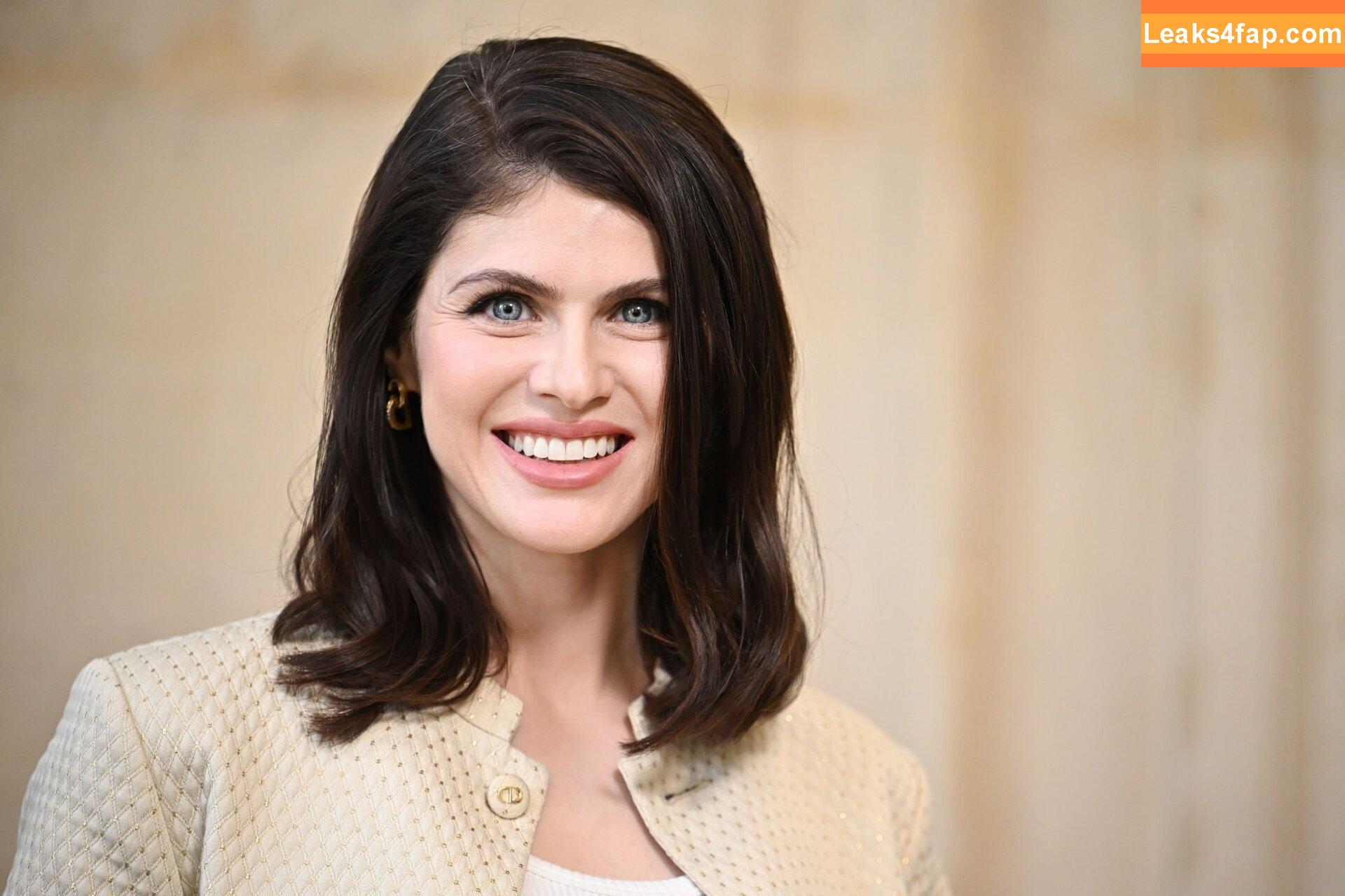 Alexandra Daddario / alexandradaddario слитое фото фото #0855