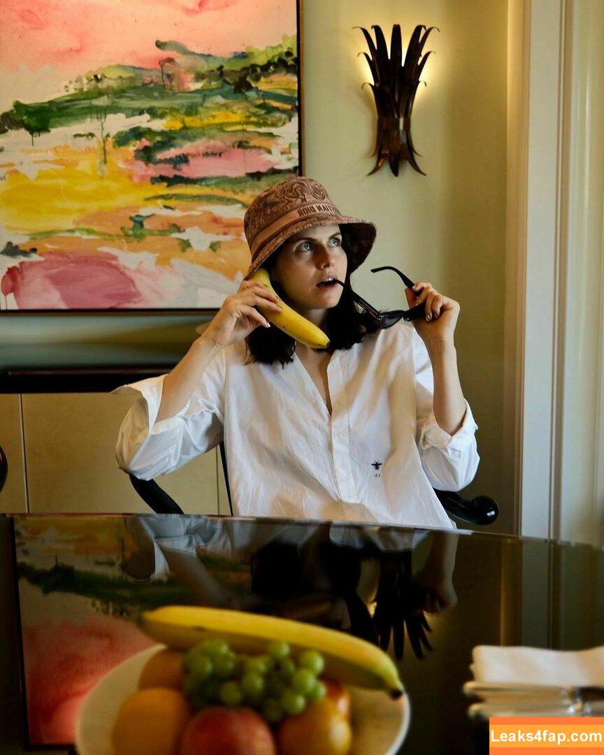 Alexandra Daddario / alexandradaddario leaked photo photo #0933