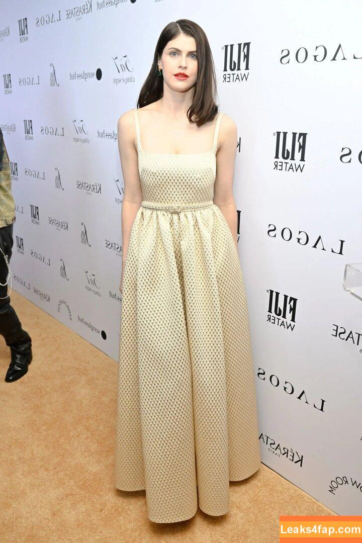 Alexandra Daddario / alexandradaddario слитое фото фото #0985