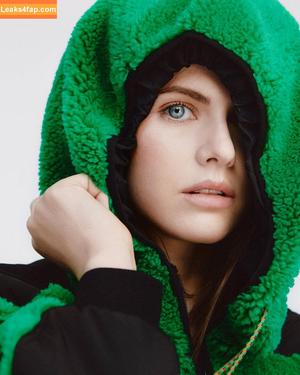 Alexandra Daddario photo #0362