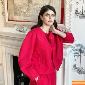 Alexandra Daddario photo #0421