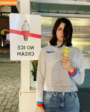 Alexandra Daddario photo #0602