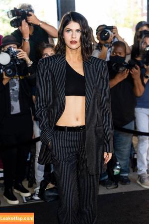 Alexandra Daddario фото #1020