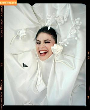 Alexandra Daddario фото #1033