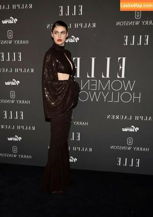 Alexandra Daddario фото #1167