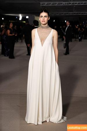 Alexandra Daddario фото #1370