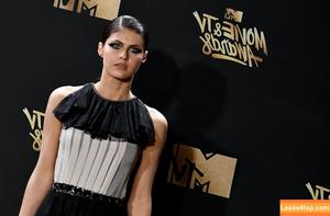 Alexandra Daddario фото #1521