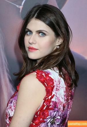Alexandra Daddario фото #1543