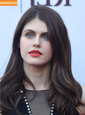 Alexandra Daddario фото #1575