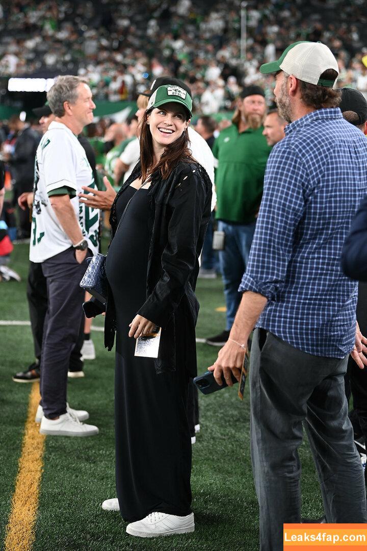 Alexandra Daddario / alexandradaddario слитое фото фото #2738