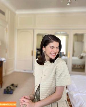 Alexandra Daddario photo #2098