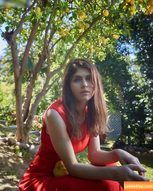 Alexandra Daddario фото #2380