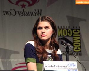 Alexandra Daddario photo #2811