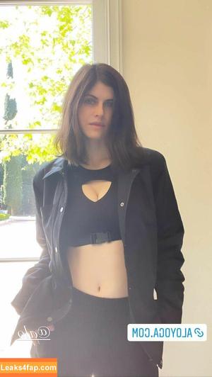 Alexandra Daddario фото #2870