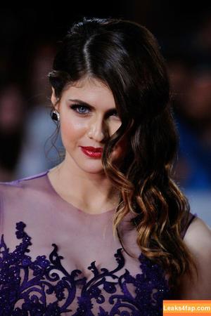 Alexandra Daddario фото #2885
