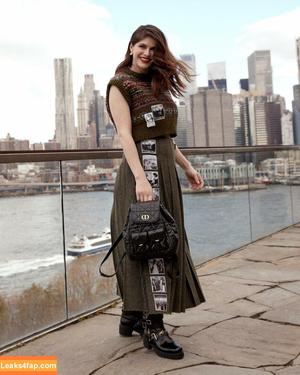 Alexandra Daddario photo #2912