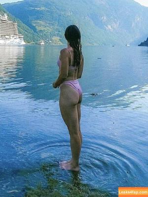 Alexandra Kerr photo #0012