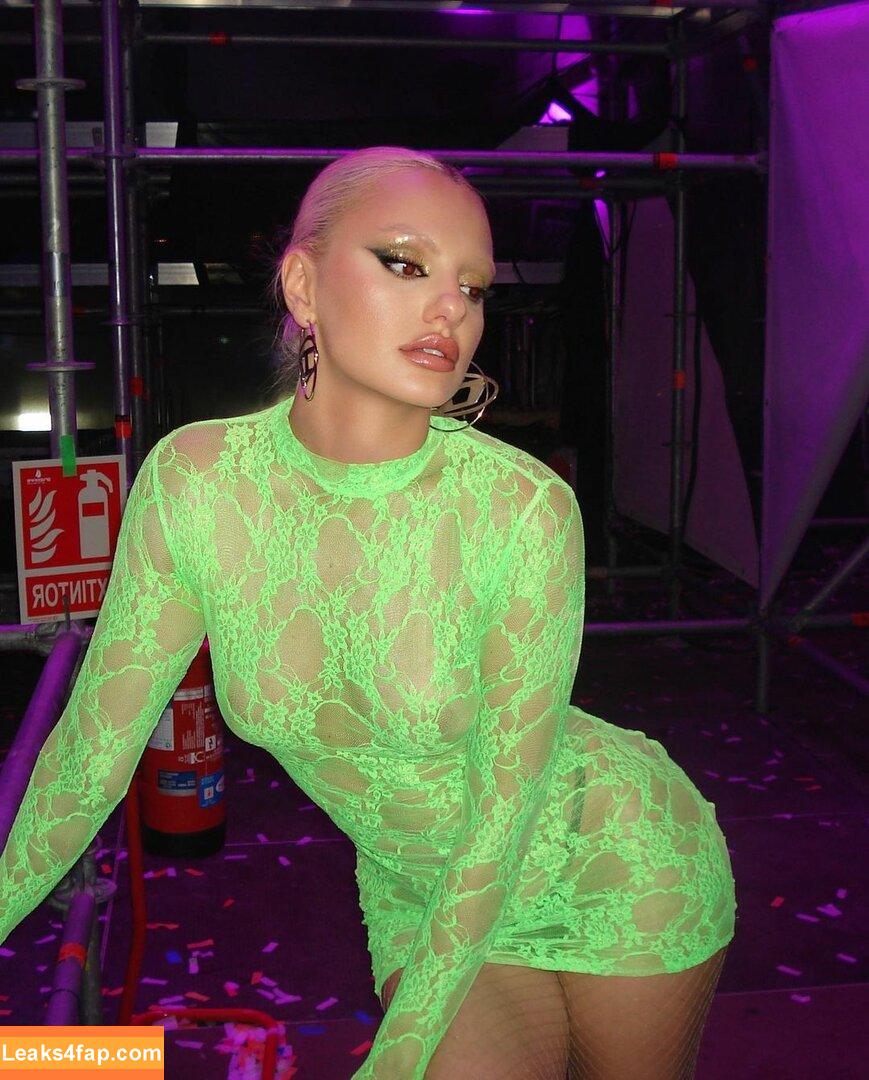 Alexandra Stan / alexandrastan leaked photo photo #0350