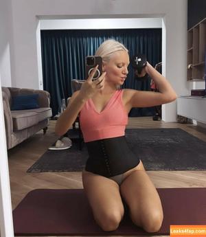 Alexandra Stan photo #0122