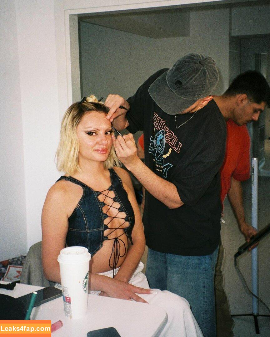 Alexandra Stan / alexandrastan / yumamii leaked photo photo #1082