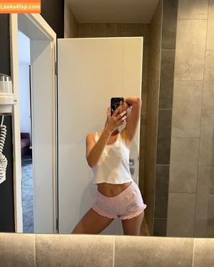 Alexandra Stan photo #2033