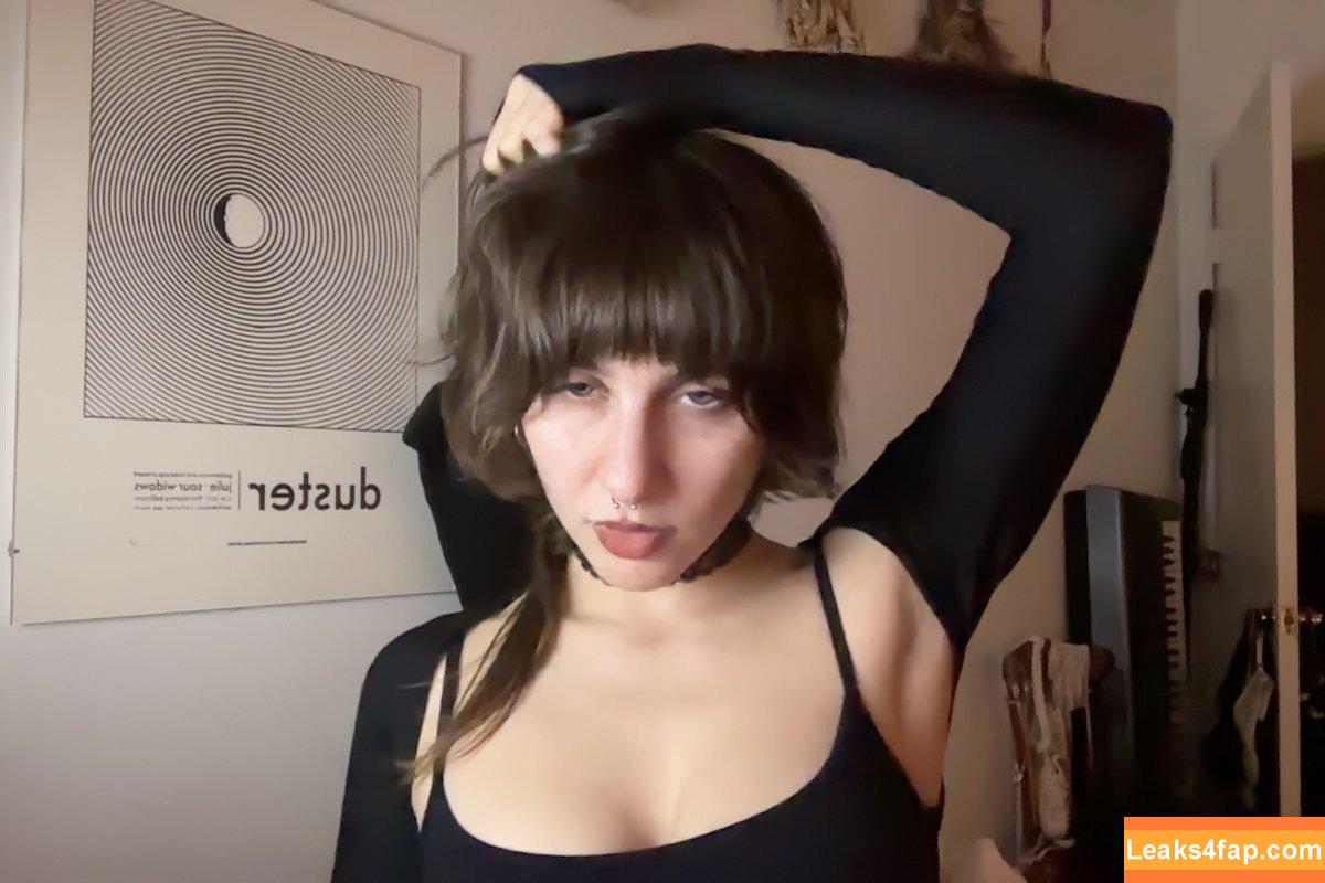 Alexandria Brady / Julie | eerilyrealistic / eerilyrealistic слитое фото фото #0028