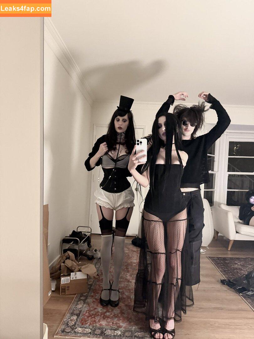 Alexandria Brady / Julie | eerilyrealistic / eerilyrealistic слитое фото фото #0032