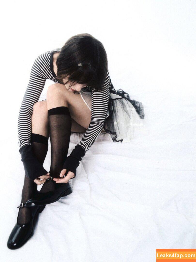 Alexandria Brady / Julie | eerilyrealistic / eerilyrealistic слитое фото фото #0040