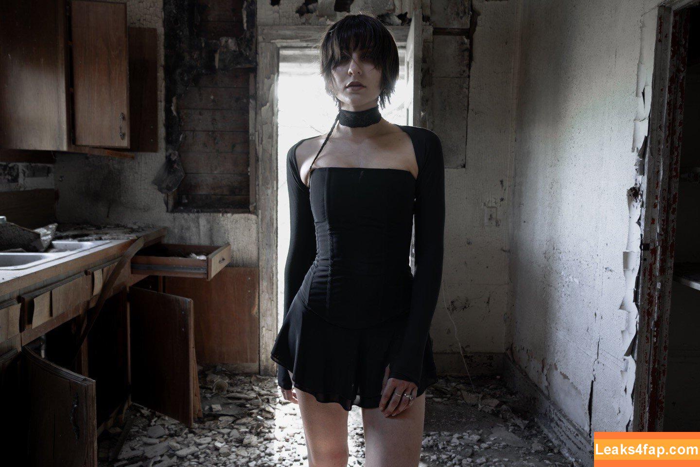 Alexandria Brady / Julie | eerilyrealistic / eerilyrealistic слитое фото фото #0049