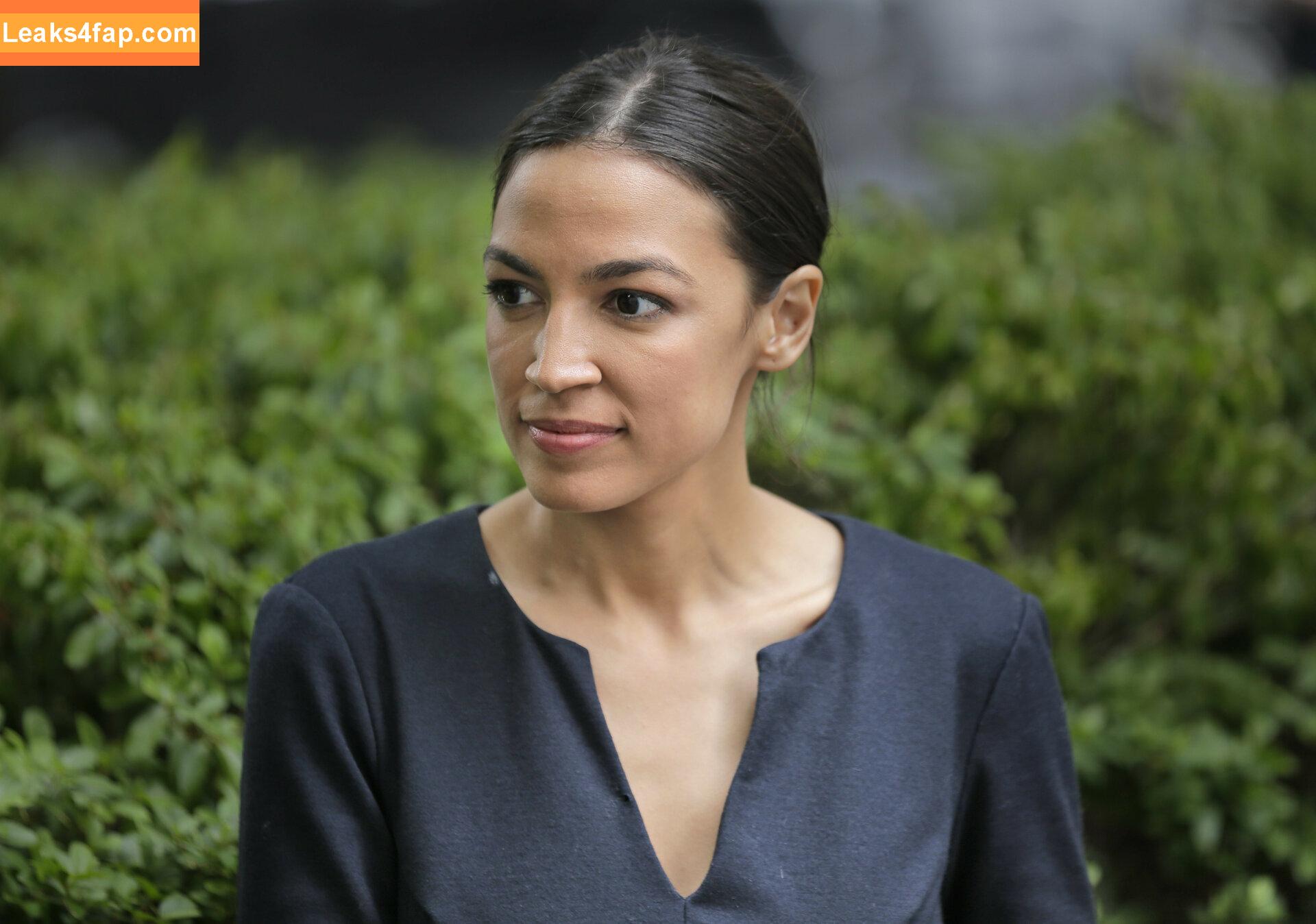Alexandria Ocasio-Cortez / AOC / Alexandria Ocasio Cortez leaked photo photo #0004