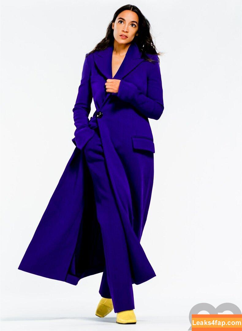 Alexandria Ocasio-Cortez / AOC / Alexandria Ocasio Cortez слитое фото фото #0037